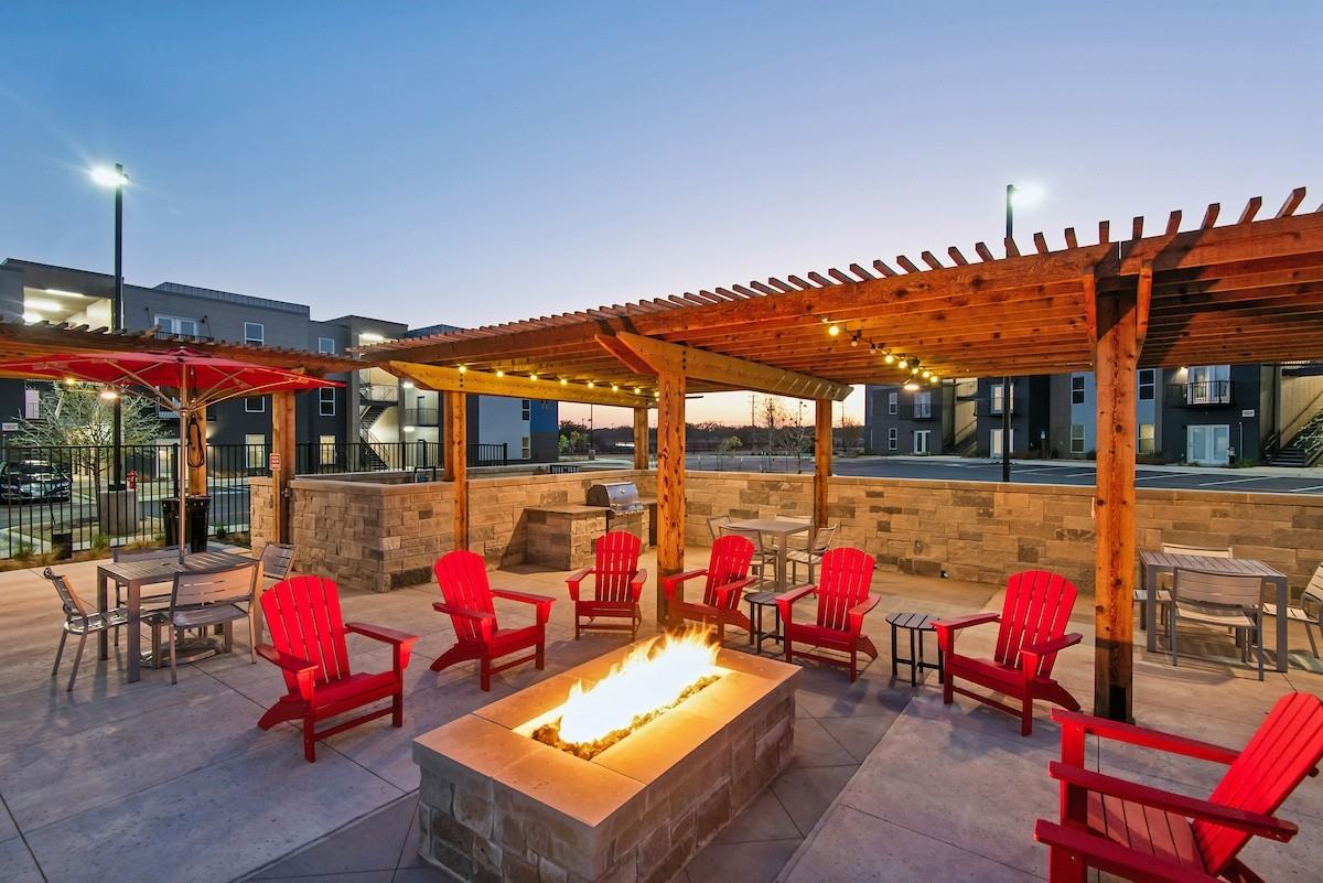 FLATZ 830 - Photo 6 of 37