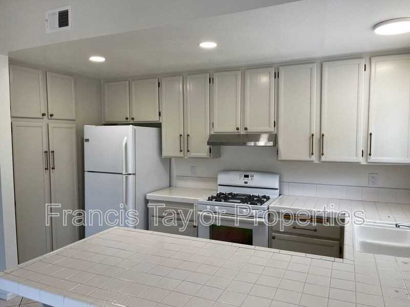 1937 Maverick Gln - Photo 5 of 12