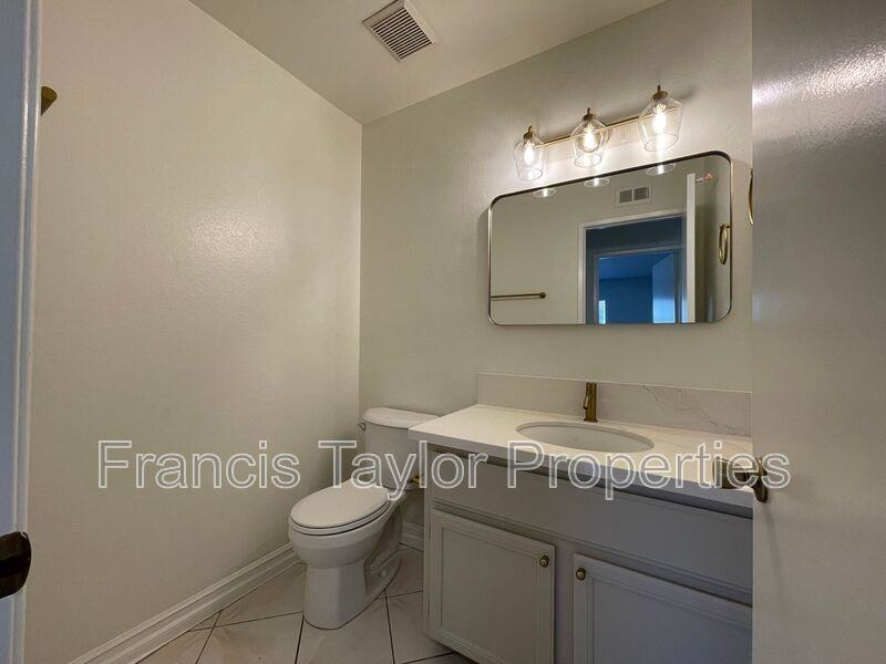 1937 Maverick Gln - Photo 6 of 12