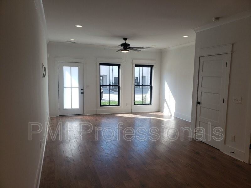 205 Mcauliffe St - Photo 2 of 12