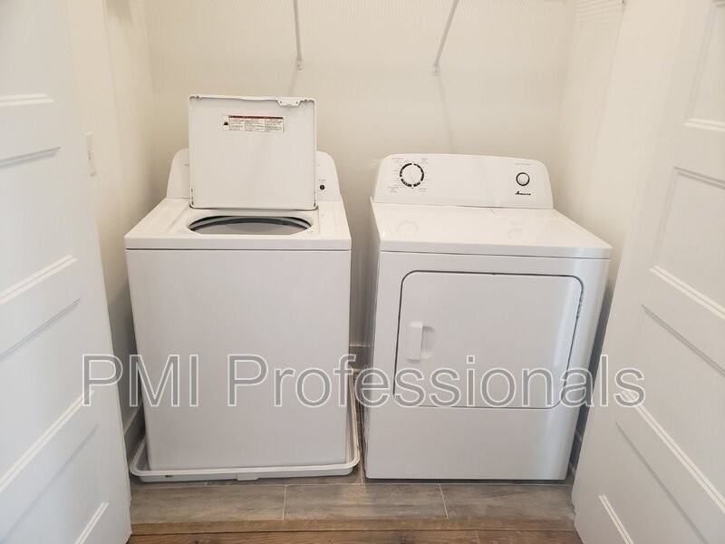 205 Mcauliffe St - Photo 7 of 12