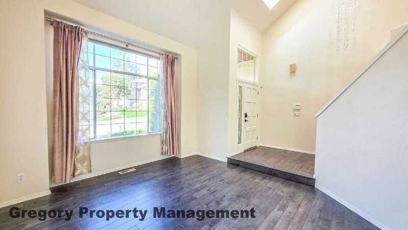19704 131st Pl Ne - Photo 3 of 32