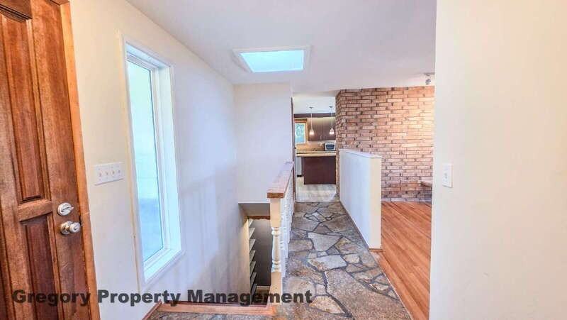 10803 Ne 111th Pl - Photo 3 of 35