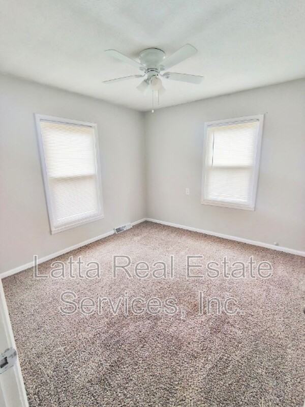 305 N Grove Ter - Photo 7 of 10