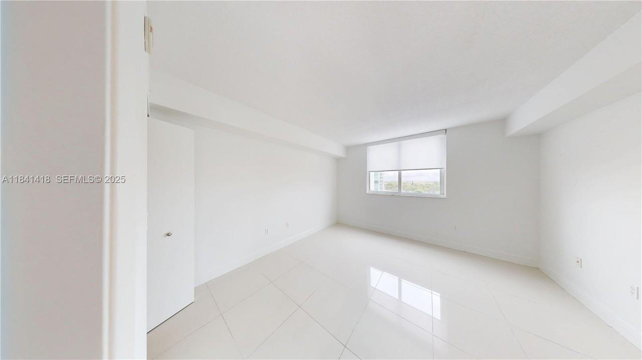 1861 Northwest South River Drive #905 - Photo 7 of 33