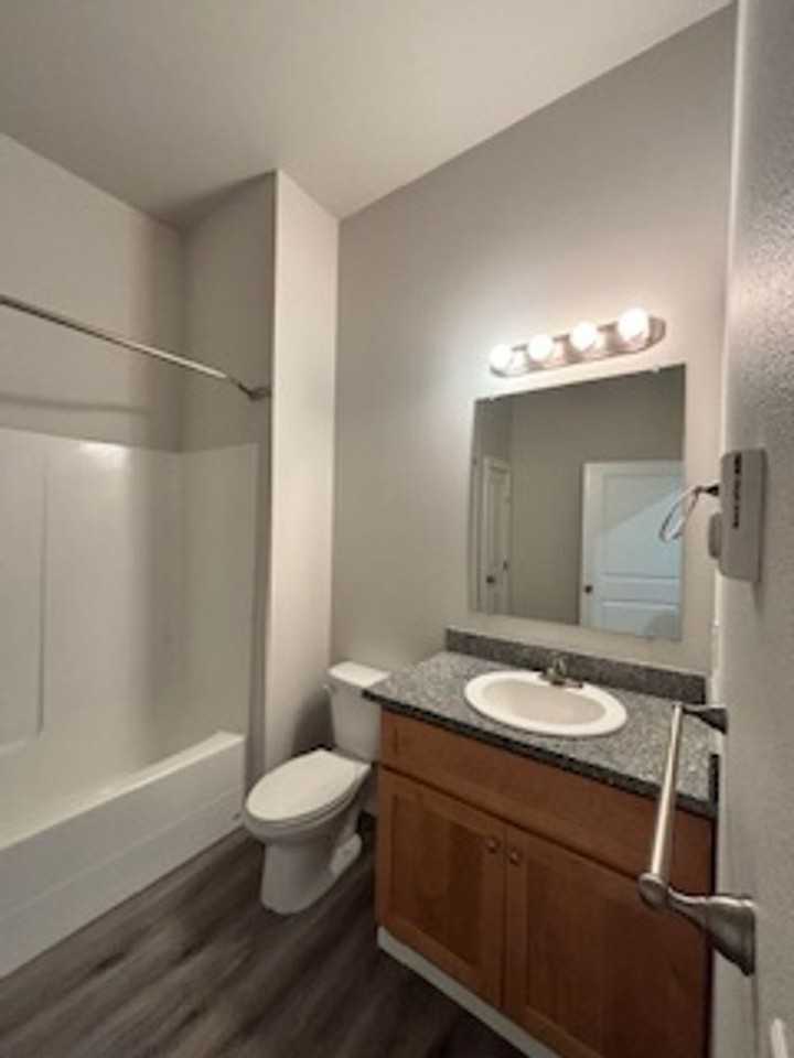 Brentwood Apartments Tacoma - Photo 2 of 4