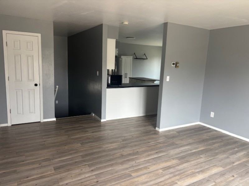 508 N Cambridge Dr - Photo 4 of 17