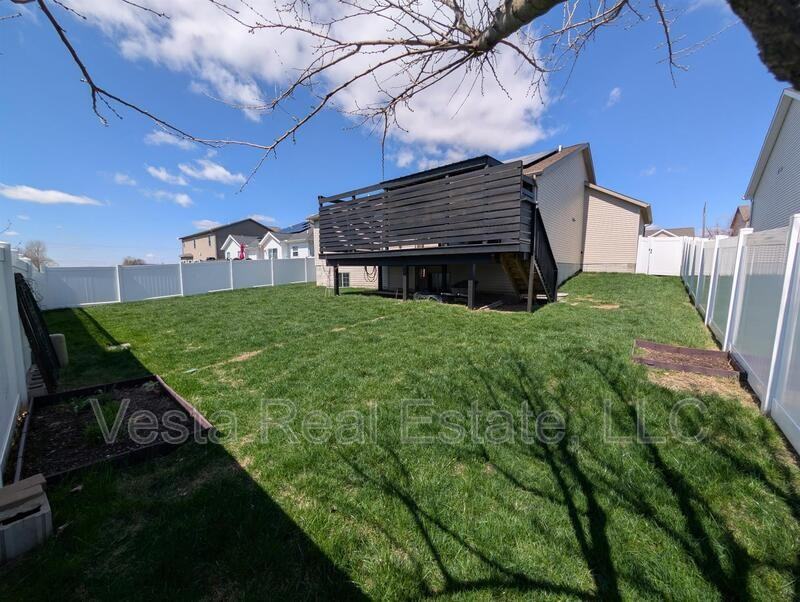 1719 Coralstone Way - Photo 4 of 5