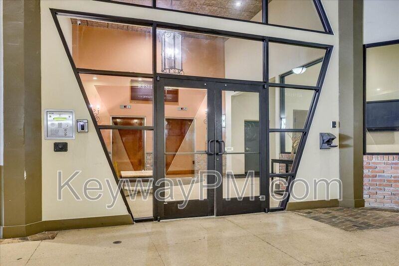 936 Broad St #404 - Photo 4 of 20