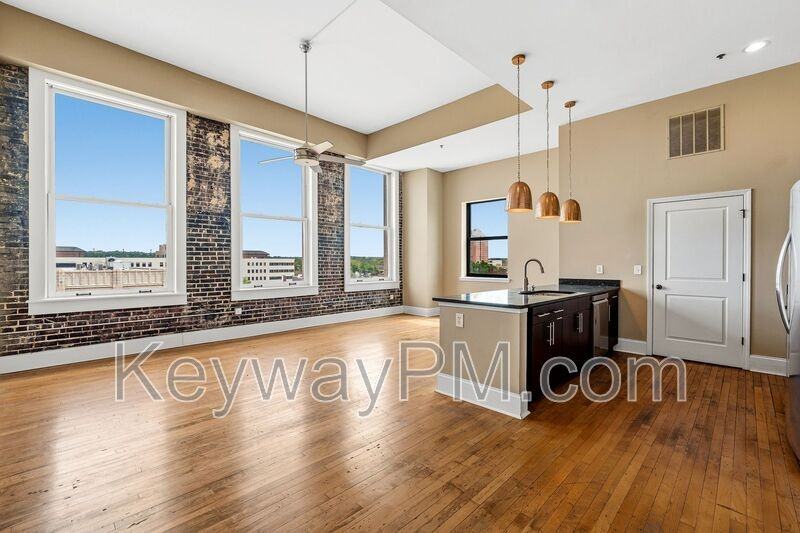 936 Broad St #404 - Photo 6 of 20