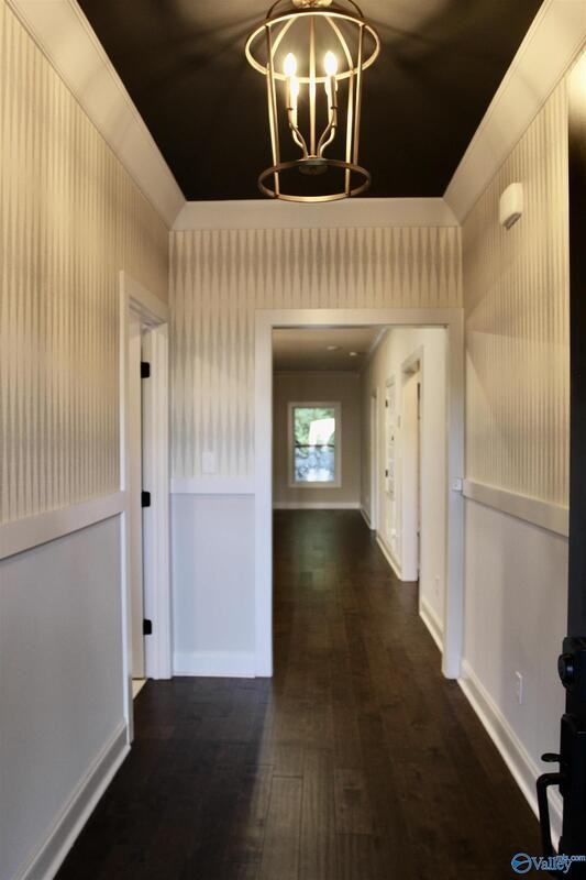 1736 Mccullough Ave Ne - Photo 4 of 22