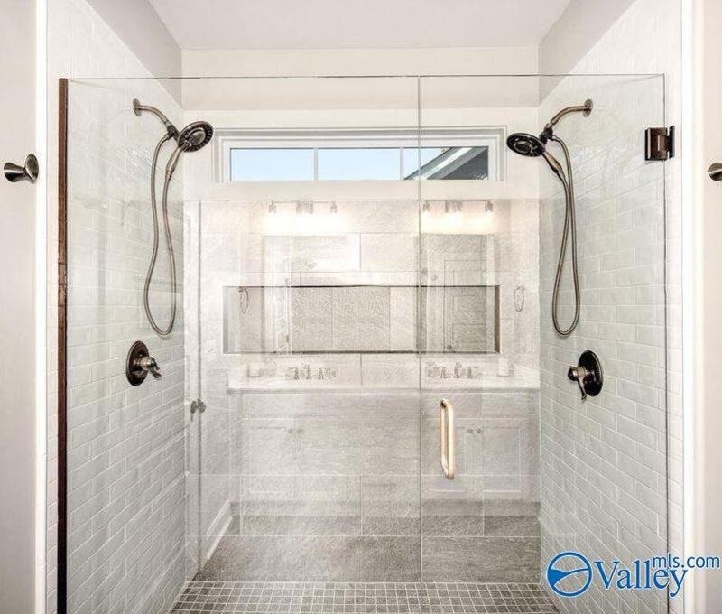 1736 Mccullough Ave Ne - Photo 7 of 22