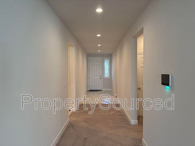 1978 Memorial Ln - Photo 5 of 43