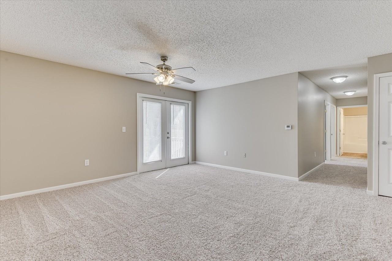 Hollybrook Apartments - Photo 6 of 18