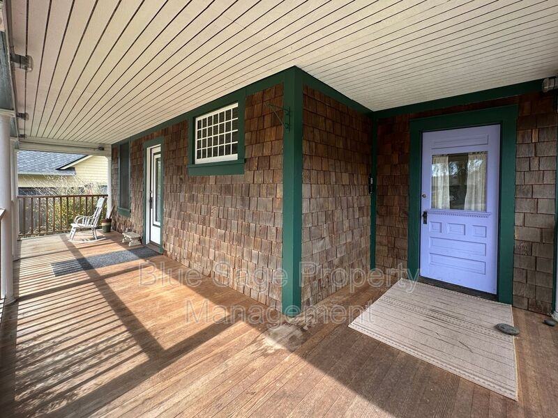 1226 Tremont St - Photo 2 of 33