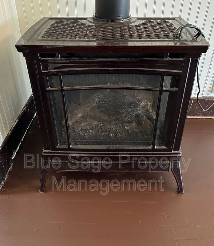 1226 Tremont St - Photo 6 of 33