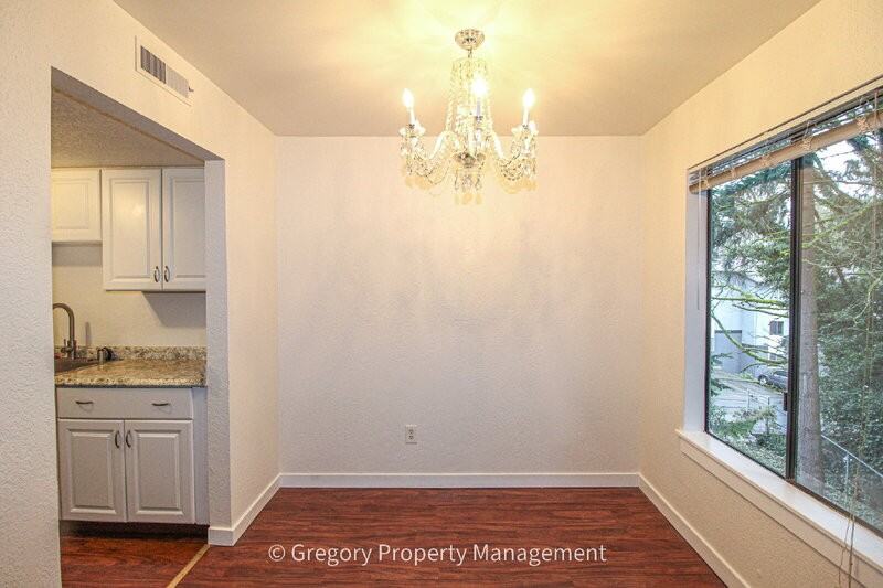 12029 100th Ave Ne #C2 - Photo 5 of 22
