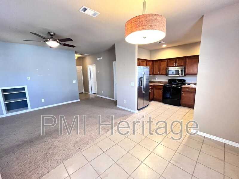 3200 Sw Windrift Ave #1 - Photo 4 of 19