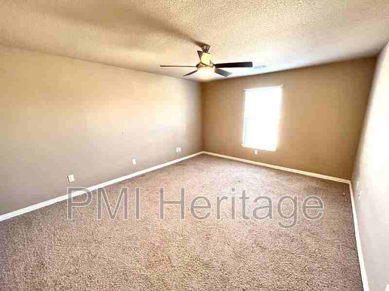 3200 Sw Windrift Ave #1 - Photo 7 of 19