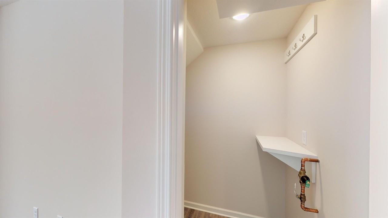 310 Bogle Street - Photo 5 of 18