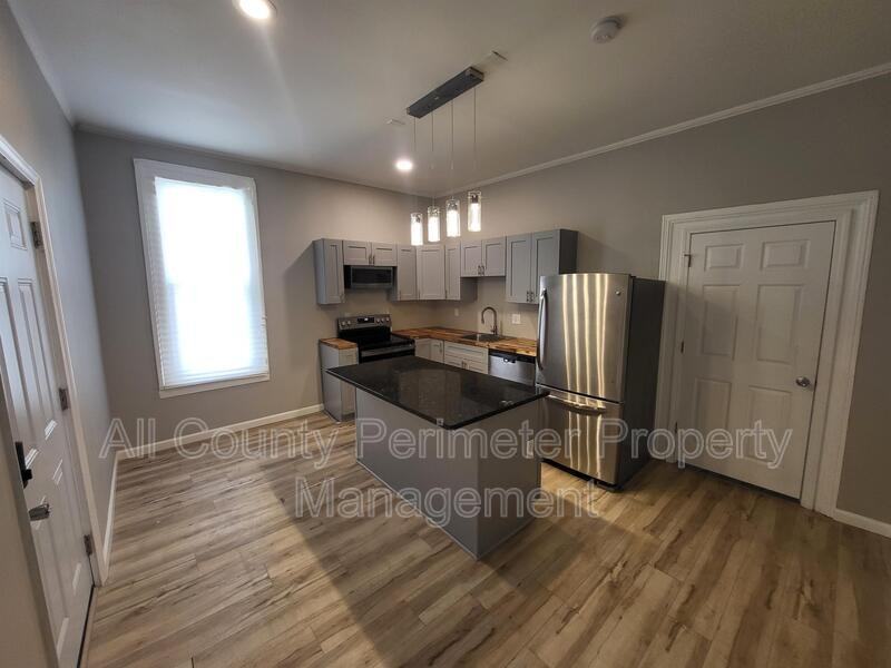 1249 Duncan Ave - Photo 2 of 9