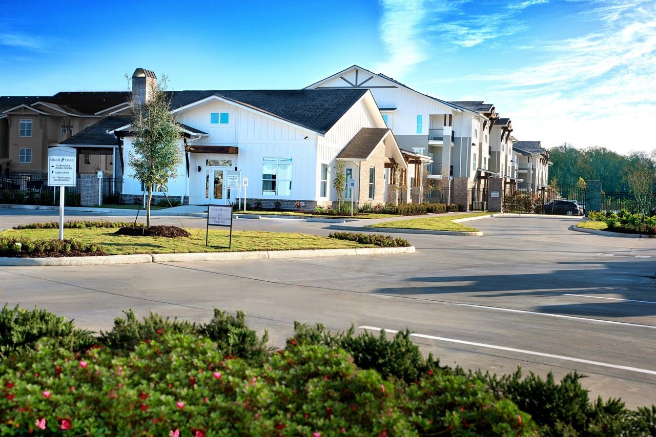 Silver Oaks Apartments - Photo 3 of 39