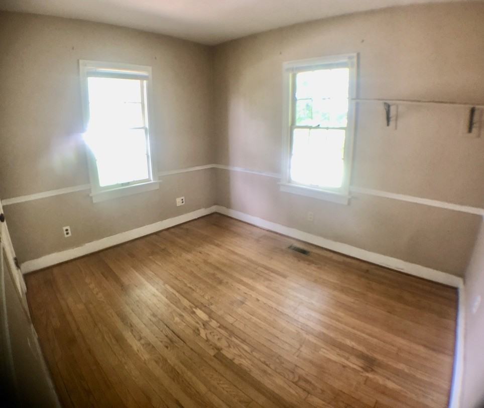 909 Douglas - Photo 7 of 19