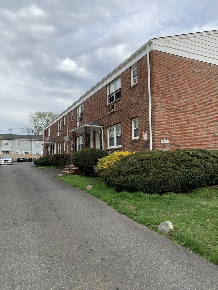 442-446 South Broad ST - Photo 7 of 13