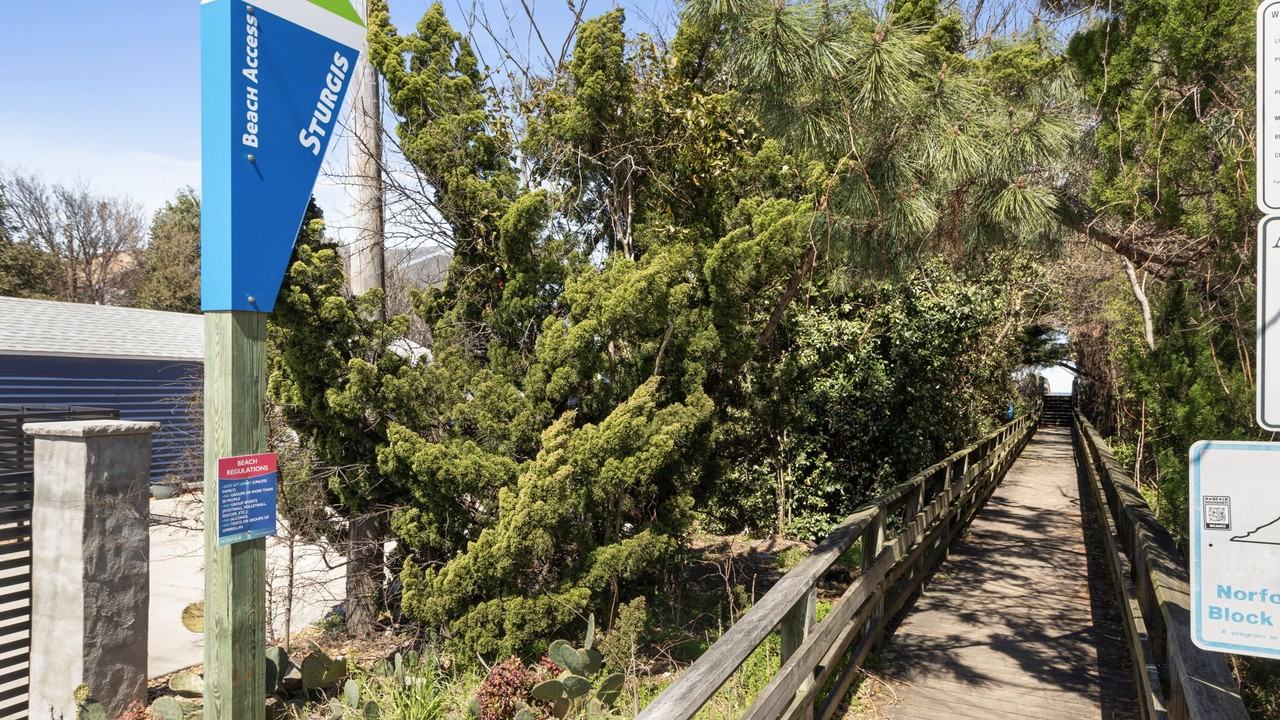 1415 East Ocean View Avenue - Photo 3 of 50