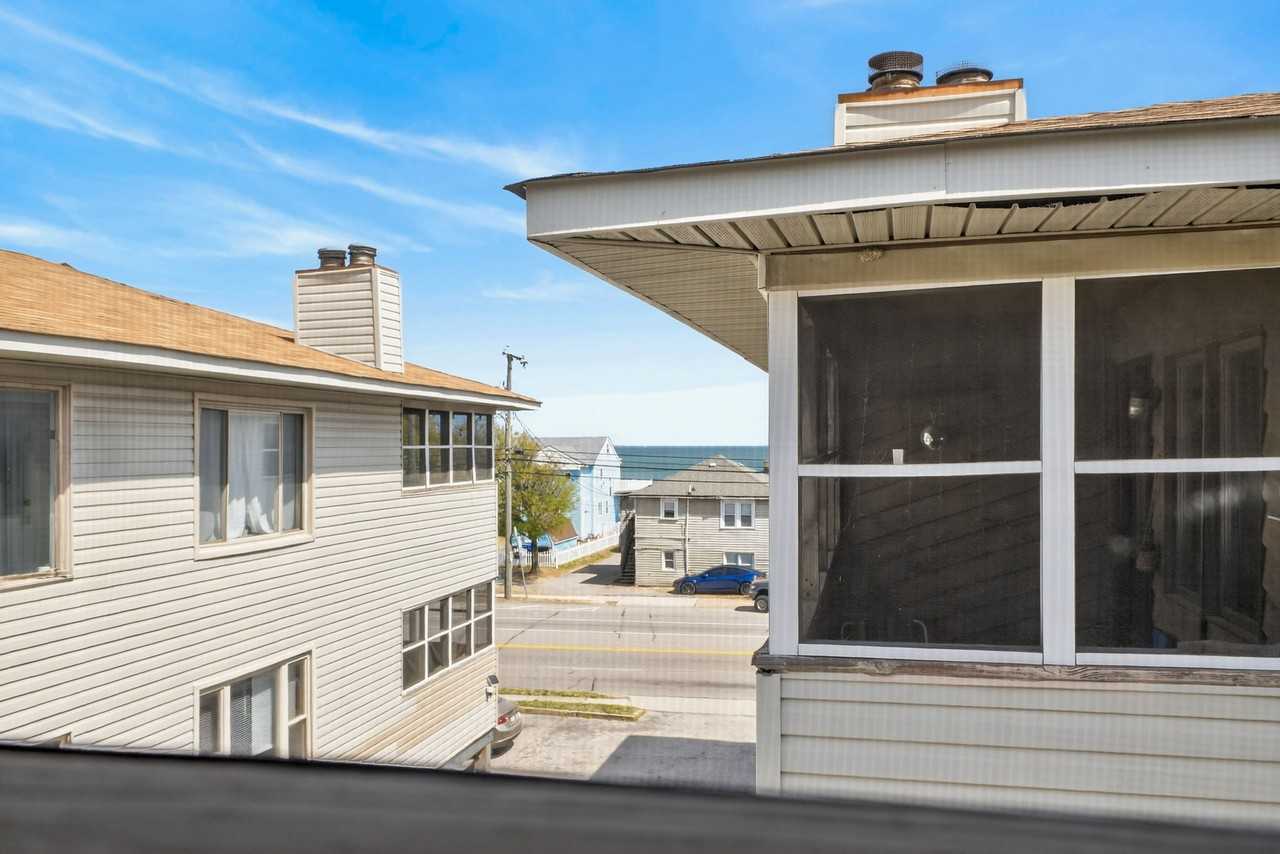 1415 East Ocean View Avenue - Photo 7 of 50