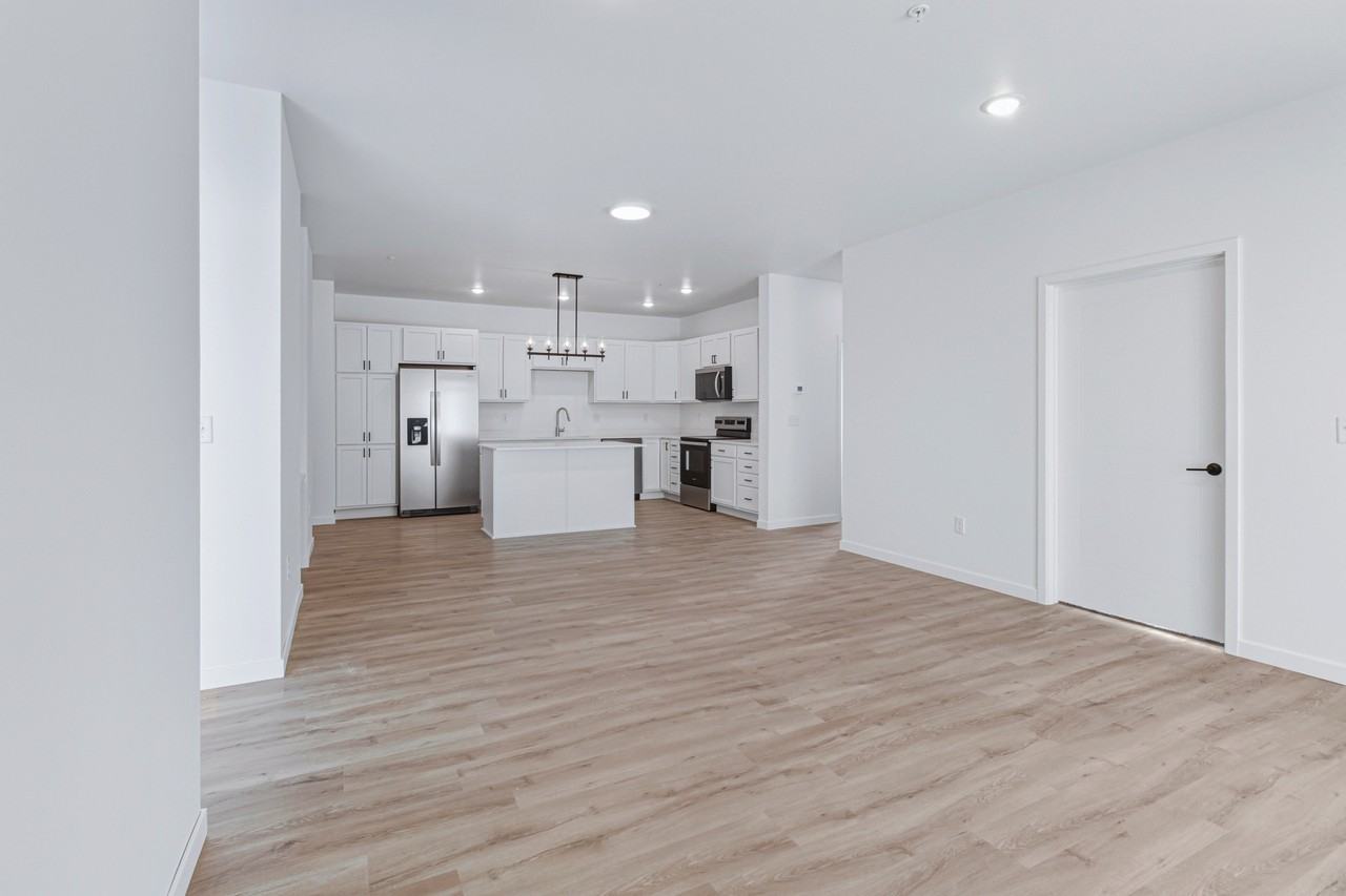 2465 62nd Avenue South - Photo 2 of 50