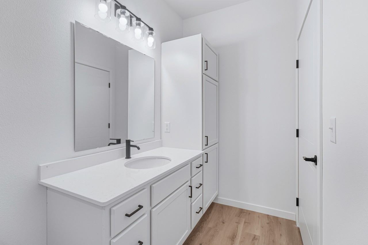 2465 62nd Avenue South - Photo 7 of 50
