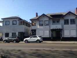 featured image of 941 N Madison St