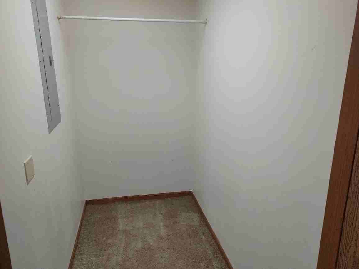 416 Sullivan Avenue - Photo 5 of 28