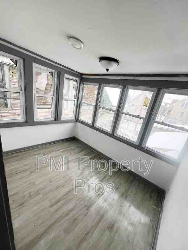 1237A N 24th St - Photo 4 of 7