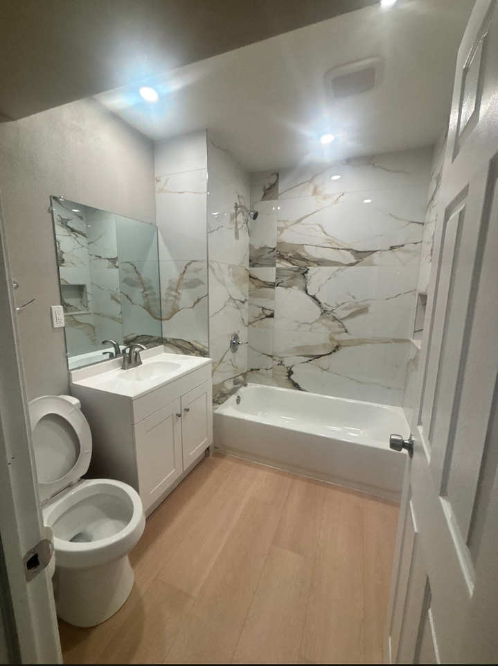 922 North Church Street #1 - Photo 6 of 8