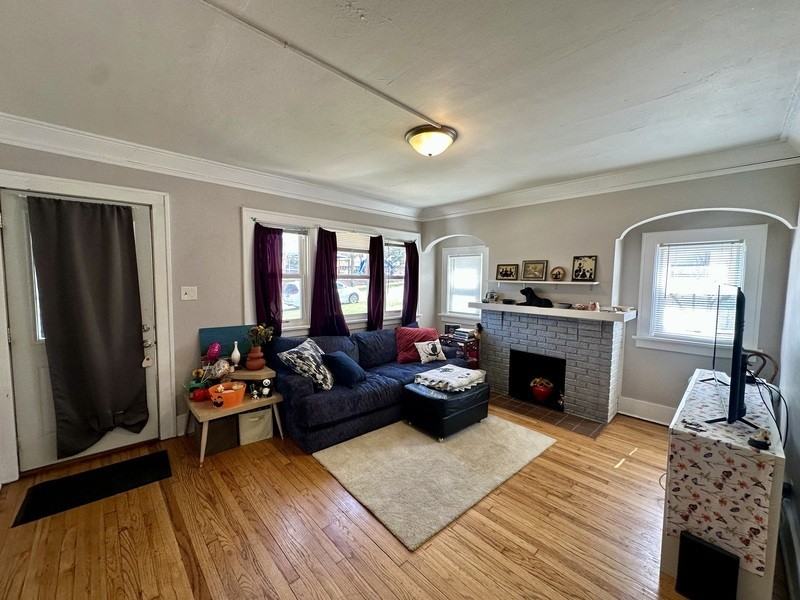 2310 A Ave Ne - Photo 3 of 22