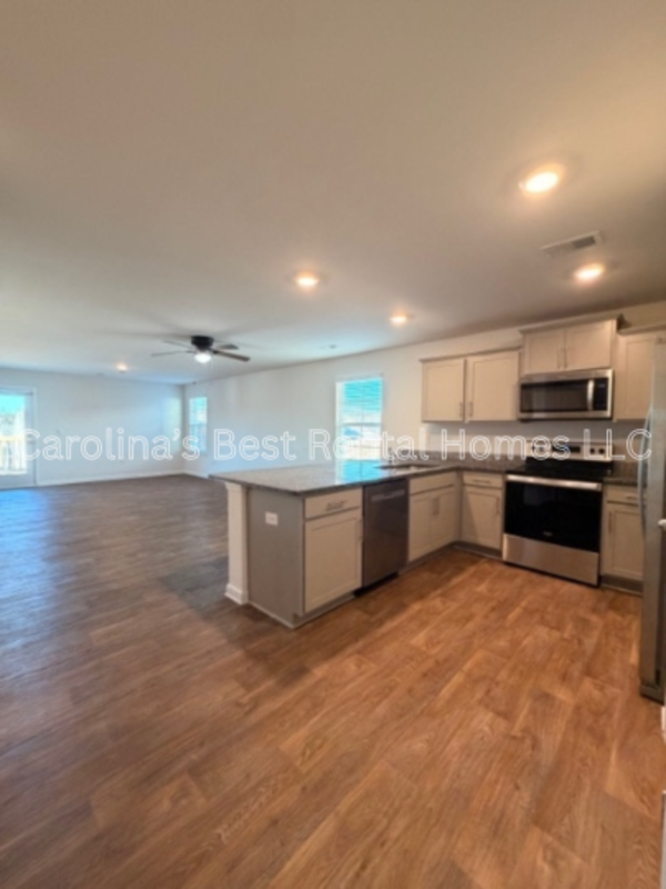 328 Sandbach Rd - Photo 3 of 19