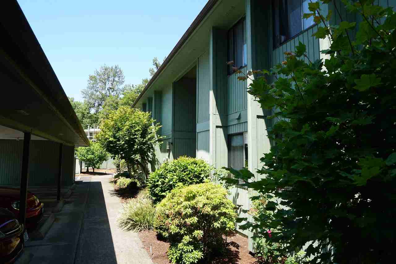 Oakwood Apartments - Photo 6 of 9