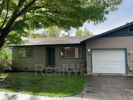featured image of 249 Sw Rogue River Ave #D