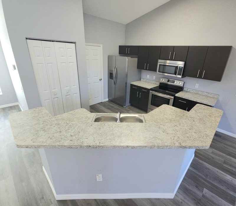 6031 Sw 154th Place Rd - Photo 7 of 11