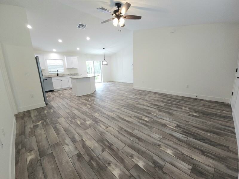 7649 W Normandy Pl - Photo 4 of 18