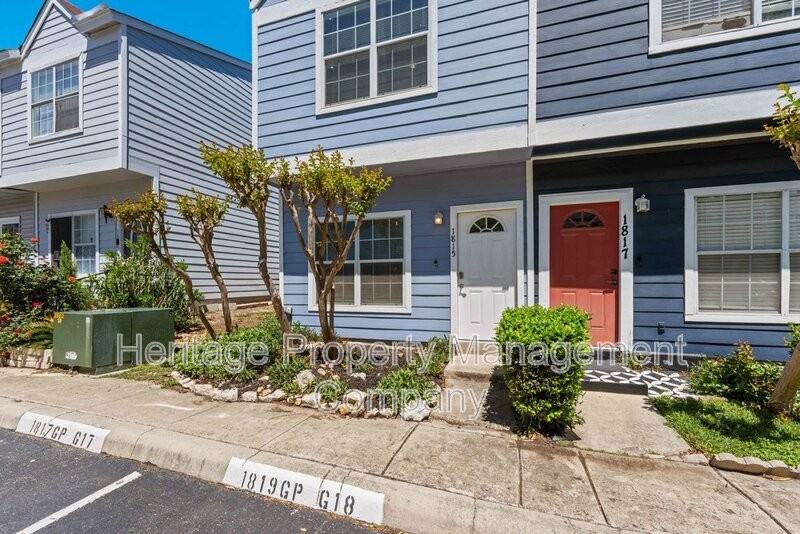 1815 Grey Park Dr - Photo 4 of 35