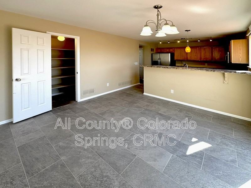 5048 Weaver Dr - Photo 3 of 32