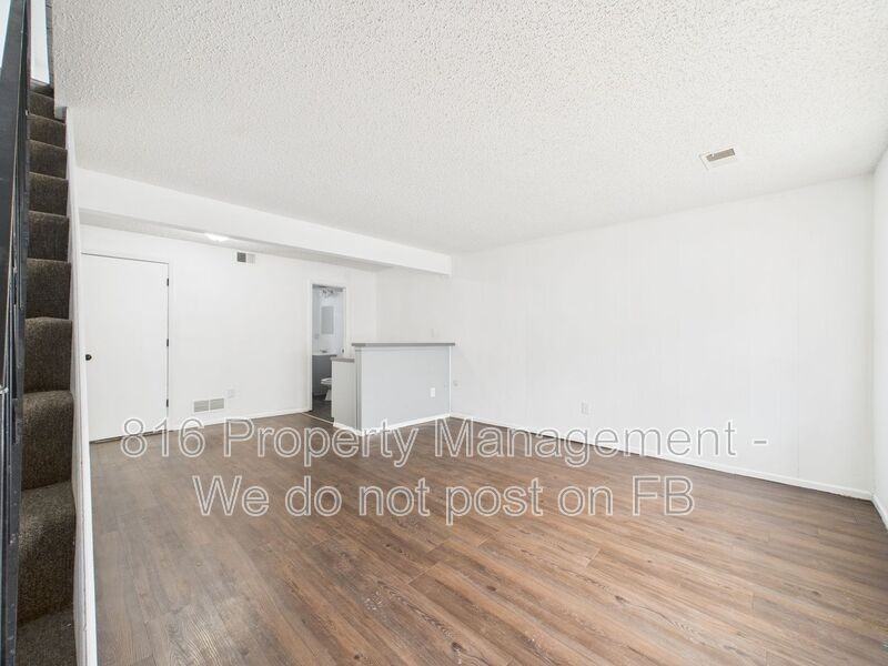 10514 E 41st Ter - Photo 2 of 20