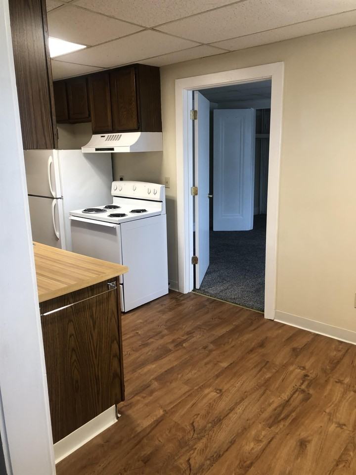 802 East Howard Street - Photo 2 of 18