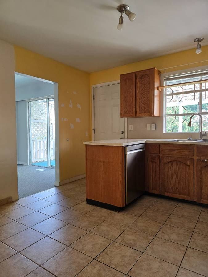 11990 Dover Street - Photo 3 of 24