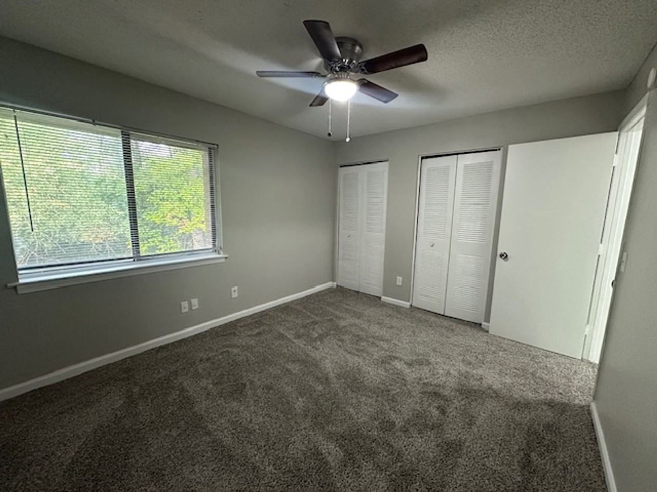 Oakview Townhomes - Photo 4 of 22