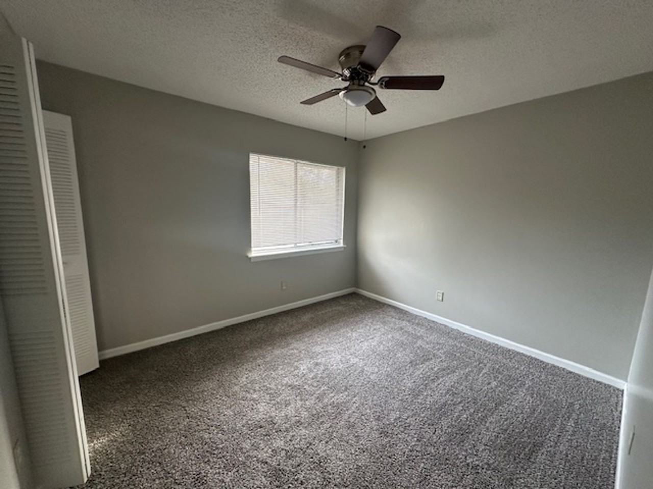 Oakview Townhomes - Photo 5 of 22