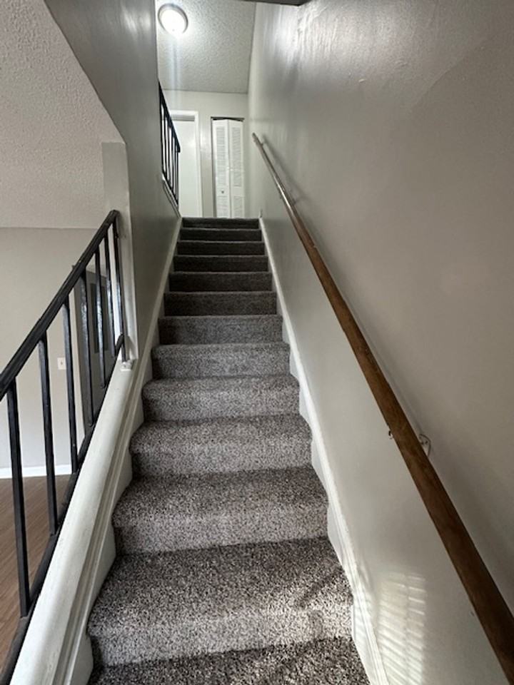 Oakview Townhomes - Photo 7 of 22